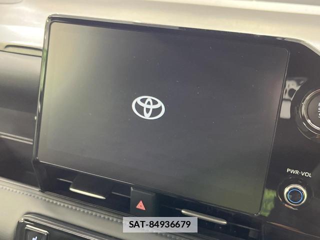 Toyota VOXY 2024-04 7798156-2