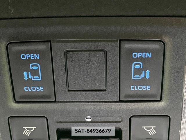 Toyota VOXY 2024-04 7798156-5