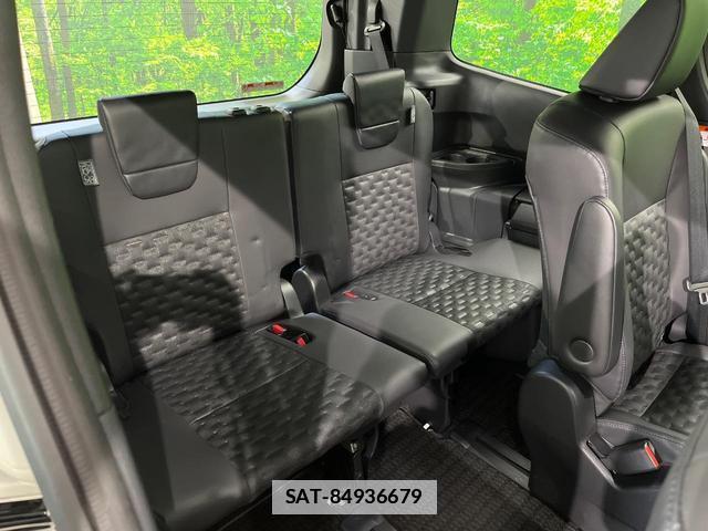 Toyota VOXY 2024-04 7798156-8