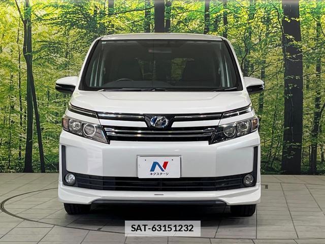 Toyota VOXY 2014-07 7798221-13