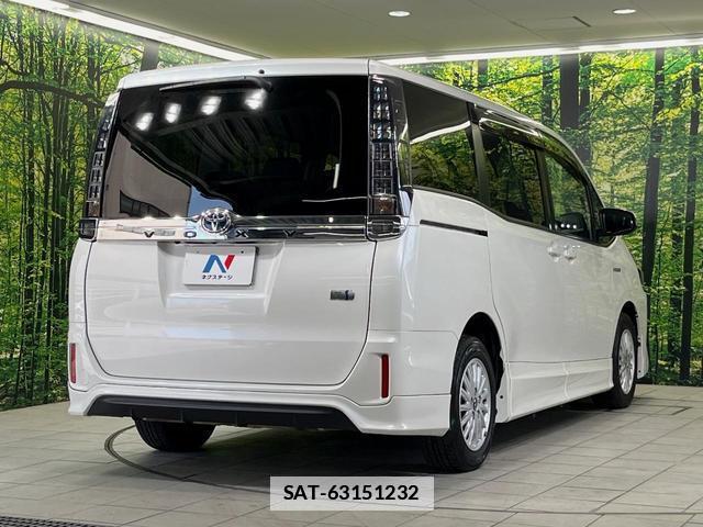 Toyota VOXY 2014-07 7798221-16