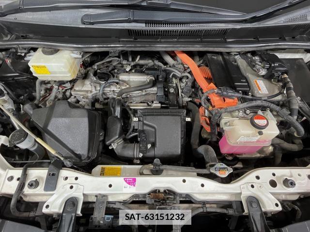 Toyota VOXY 2014-07 7798221-17