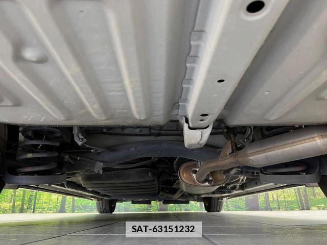 Toyota VOXY 2014-07 7798221-18