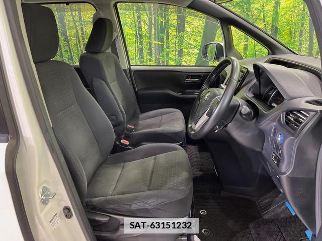 Toyota VOXY 2014-07 7798221-6