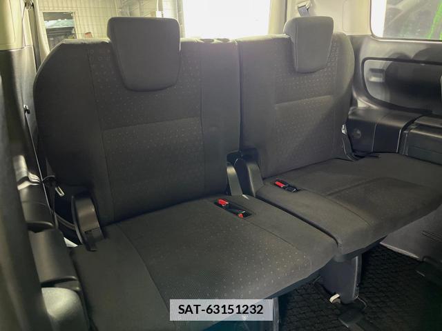 Toyota VOXY 2014-07 7798221-8