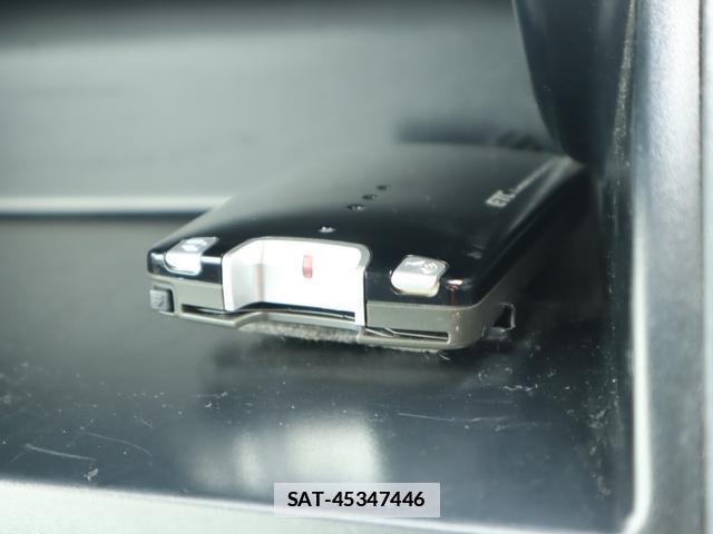 Toyota VOXY 2011-10 7798333-13