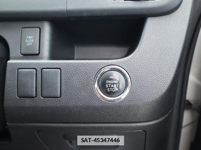 Toyota VOXY 2011-10 7798333-15