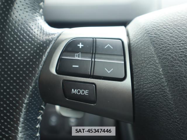 Toyota VOXY 2011-10 7798333-16