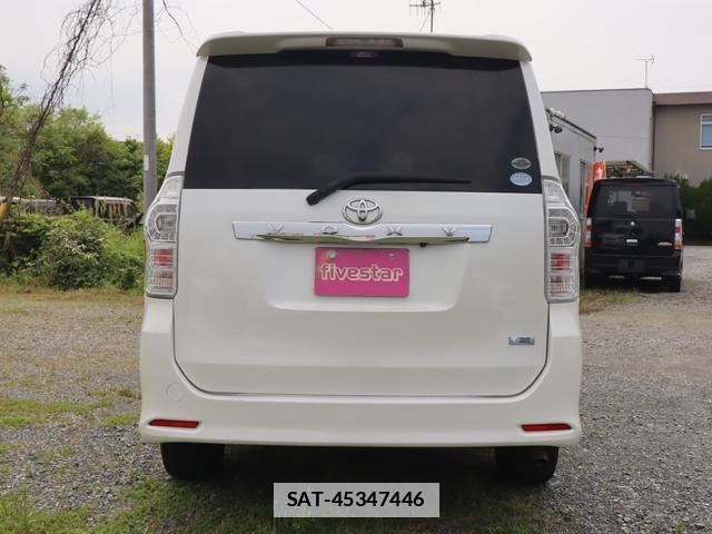 Toyota VOXY 2011-10 7798333-6