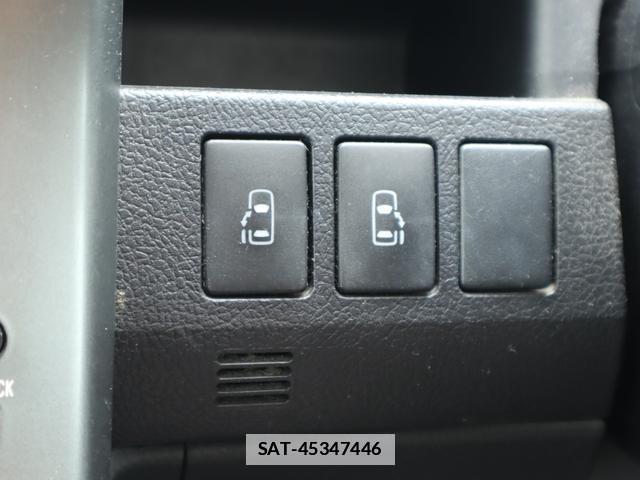 Toyota VOXY 2011-10 7798333-9