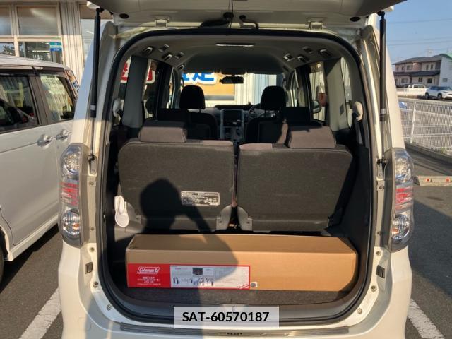 Toyota VOXY 2007-09 7798704-10