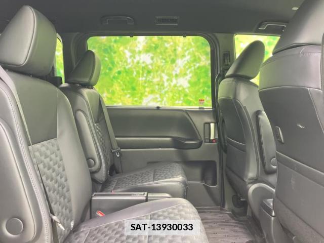 Toyota VOXY 2025-02 7798856-4