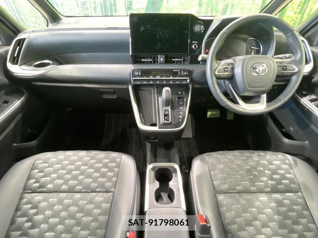 Toyota VOXY 2023-10 7799129-1