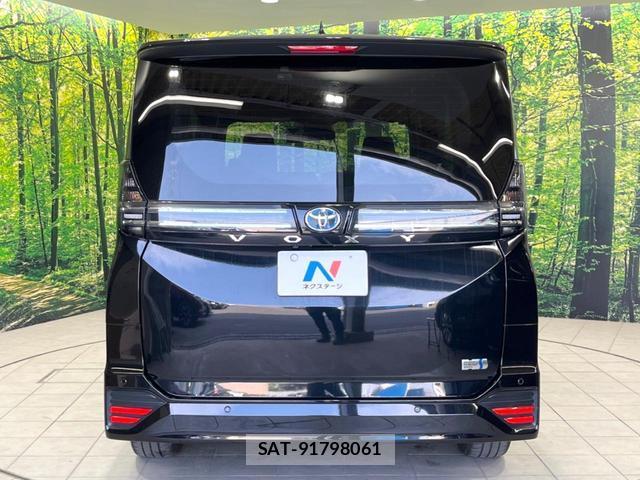Toyota VOXY 2023-10 7799129-13
