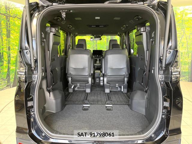 Toyota VOXY 2023-10 7799129-9