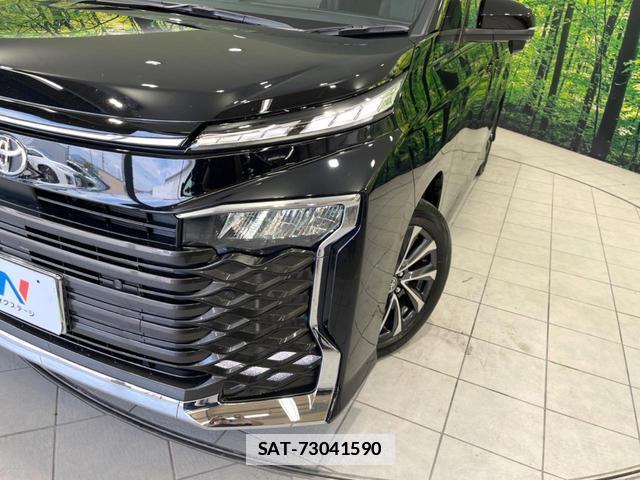 Toyota VOXY 2026-01 7799132-12