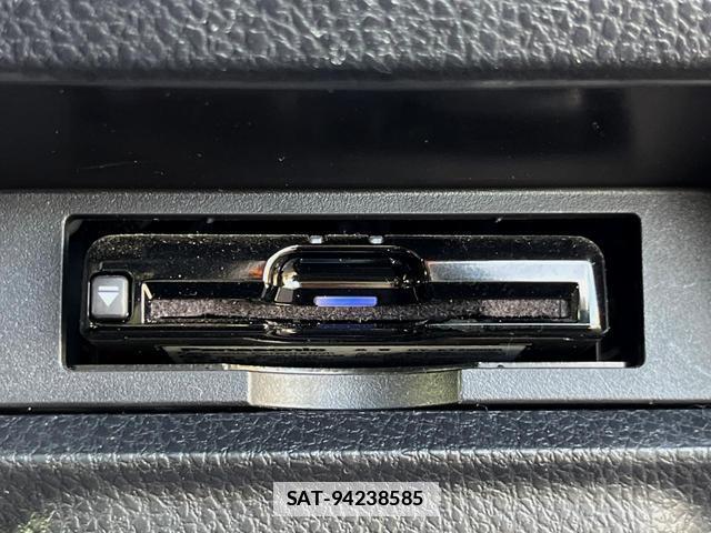 Toyota VOXY 2016-03 7799214-7