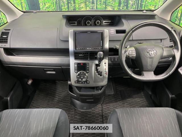Toyota VOXY 2012-08 7799288-1