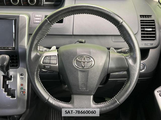 Toyota VOXY 2012-08 7799288-11