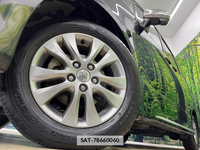 Toyota VOXY 2012-08 7799288-13