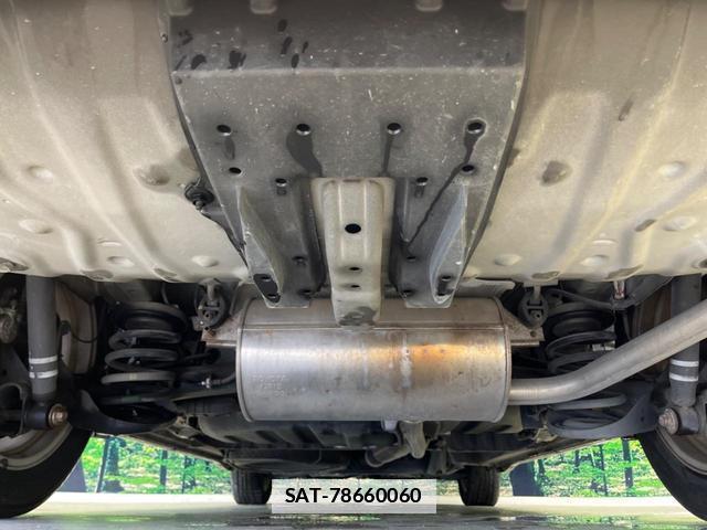 Toyota VOXY 2012-08 7799288-18