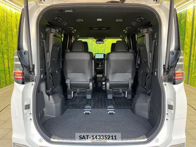 Toyota VOXY 2025-03 7799404-10