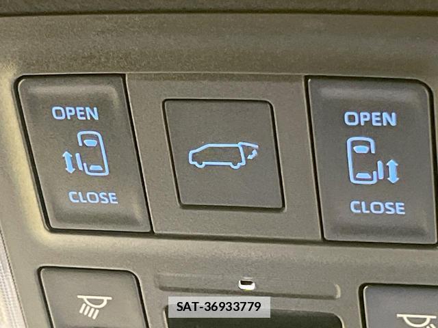 Toyota VOXY 2026-04 7799456-4