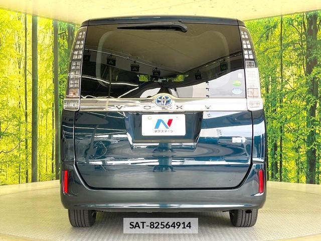 Toyota VOXY 2014-03 7799523-15