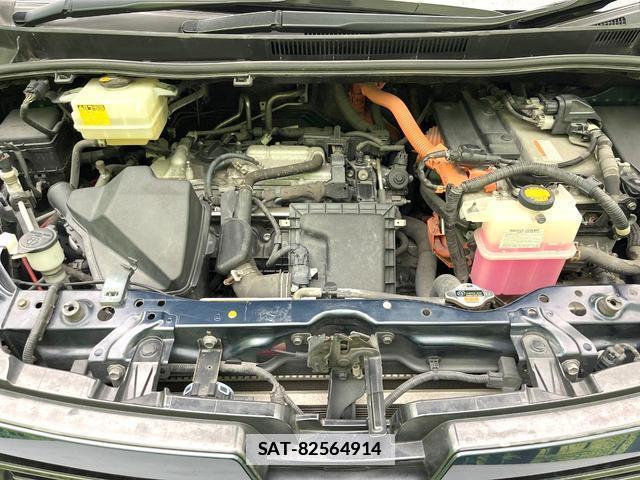 Toyota VOXY 2014-03 7799523-17