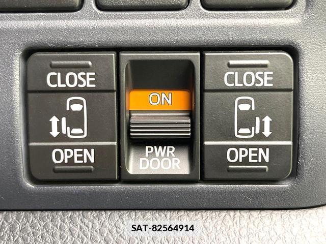 Toyota VOXY 2014-03 7799523-3
