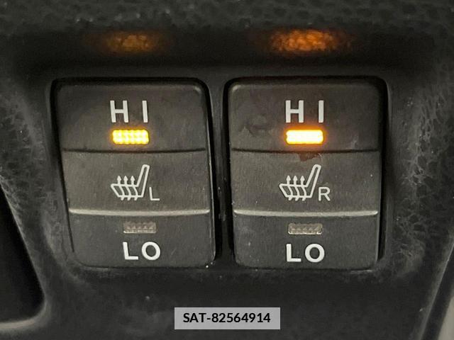 Toyota VOXY 2014-03 7799523-4