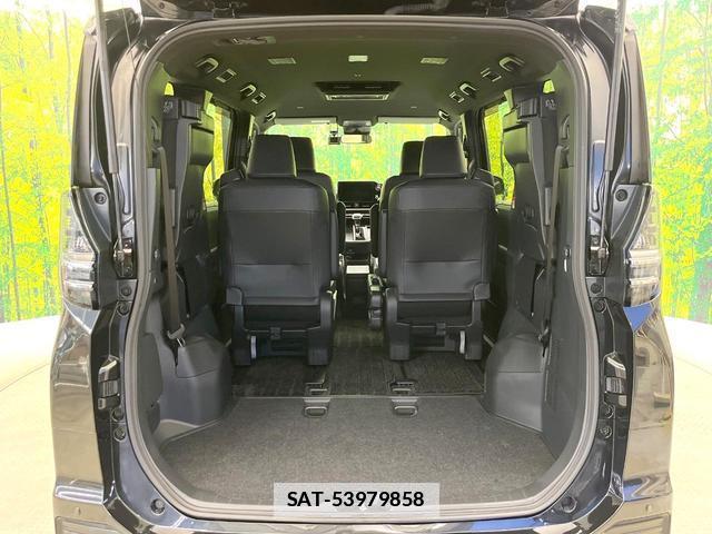Toyota VOXY 2024-10 7799526-10