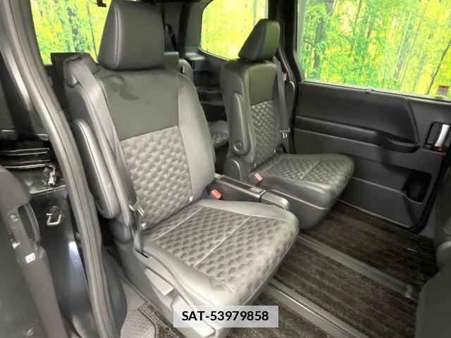 Toyota VOXY 2024-10 7799526-8