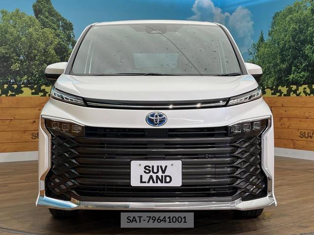Toyota VOXY 2025-10 7799672-15