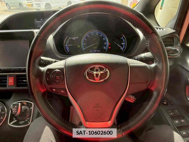 Toyota VOXY 2015-10 7799763-5