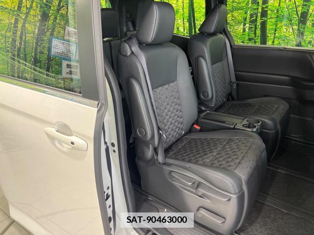 Toyota VOXY 2025-07 7799889-8