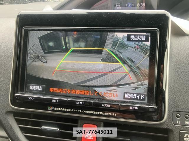 Toyota VOXY 2018-03 7799902-19