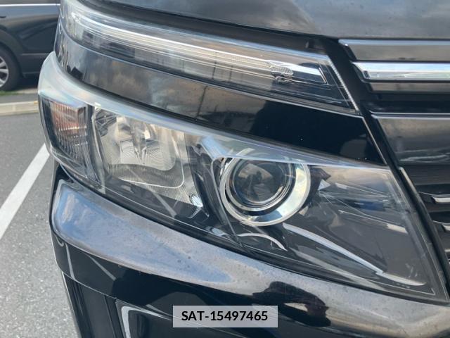 Toyota VOXY 2014-05 7799973-13