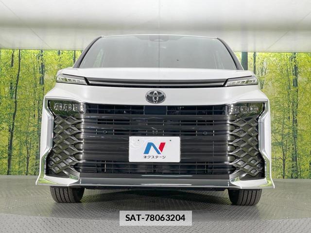 Toyota VOXY 2026-01 7800581-14