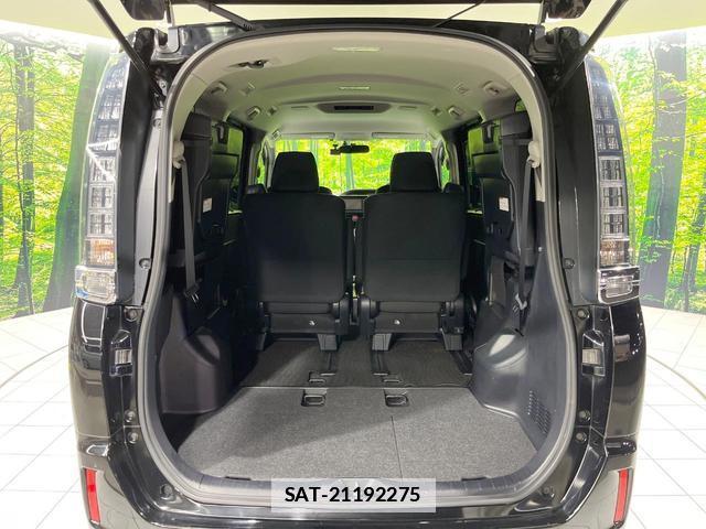 Toyota VOXY 2015-09 7800750-11
