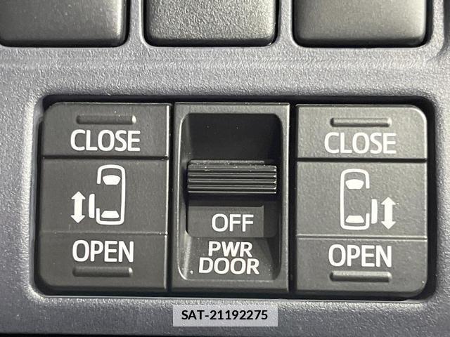 Toyota VOXY 2015-09 7800750-2