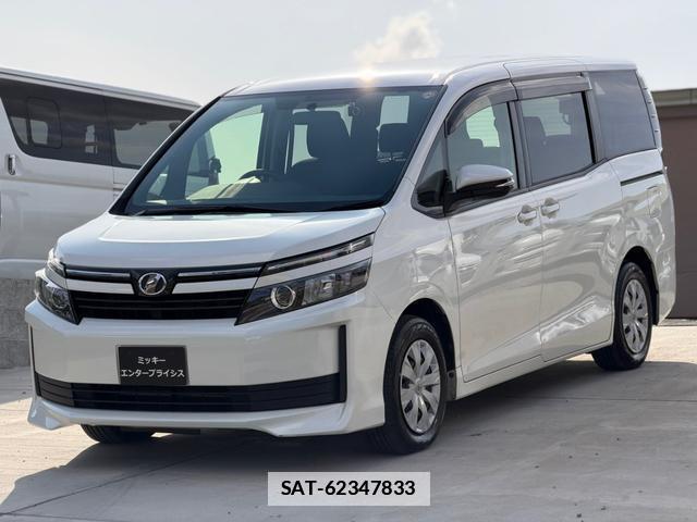 Toyota VOXY 2016-11 7801010-1