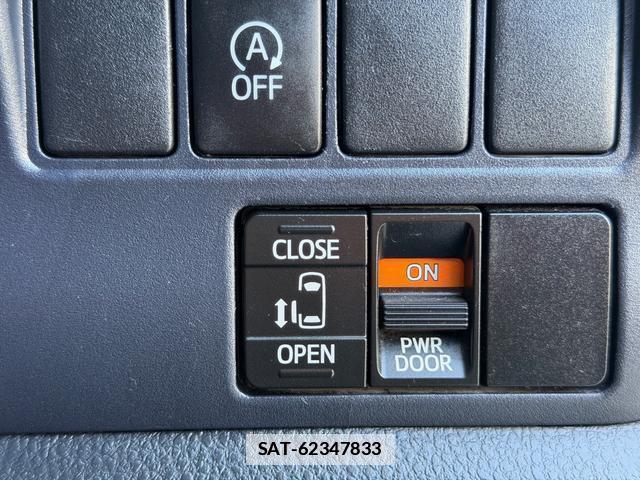 Toyota VOXY 2016-11 7801010-15