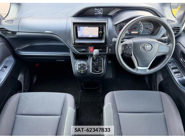 Toyota VOXY 2016-11 7801010-8