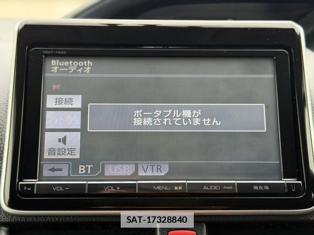 Toyota VOXY 2014-03 7801017-17
