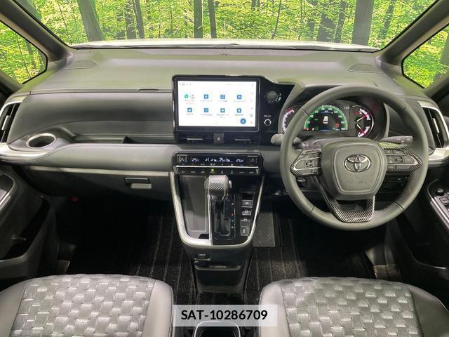 Toyota VOXY 2024-08 7801544-1