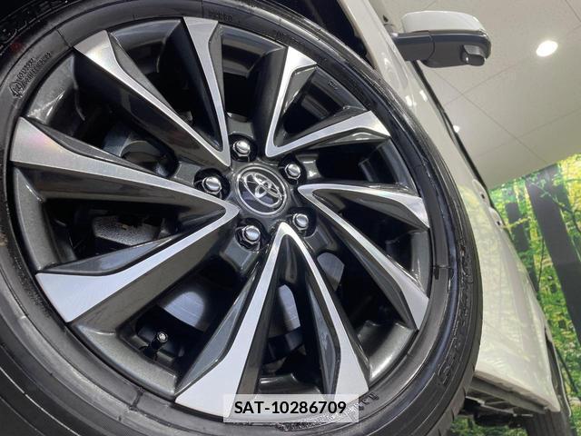 Toyota VOXY 2024-08 7801544-13