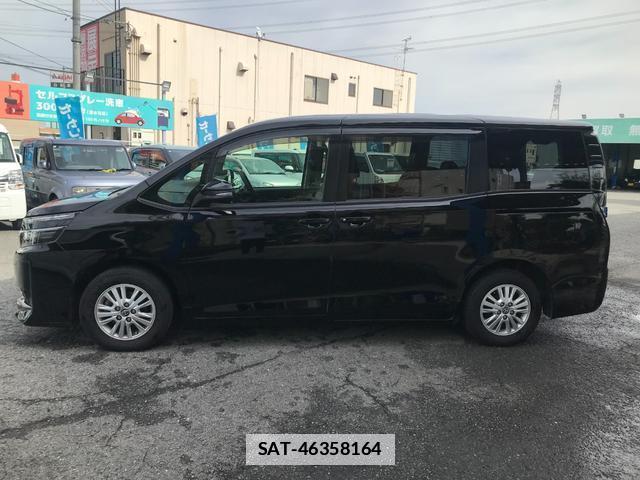 Toyota VOXY 2016-07 7802156-10
