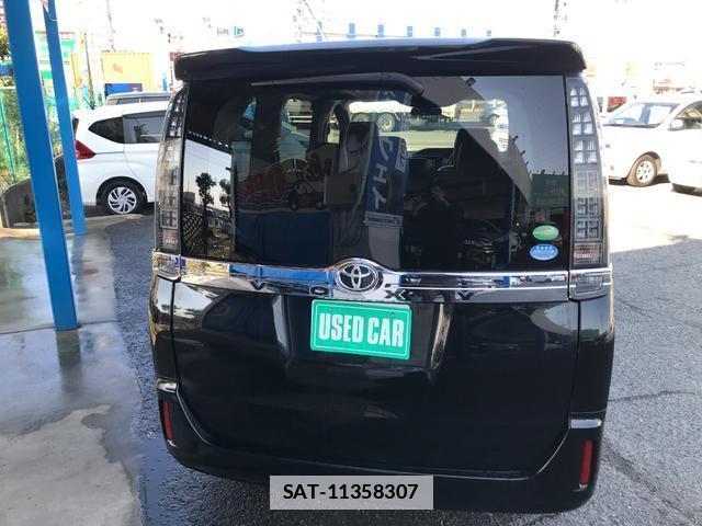 Toyota VOXY 2014-02 7802157-10