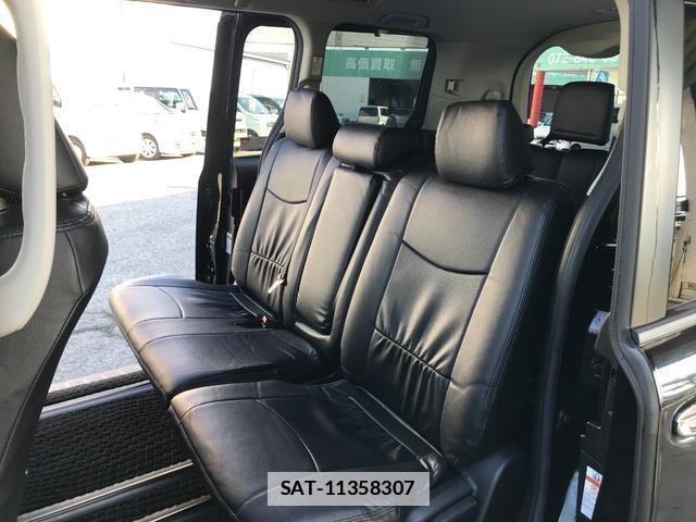 Toyota VOXY 2014-02 7802157-17